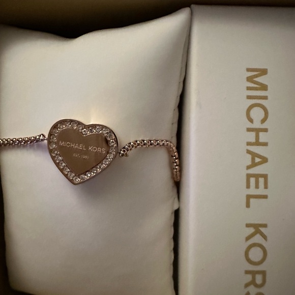 Michael Kors bracelet new in box - Picture 3 of 8